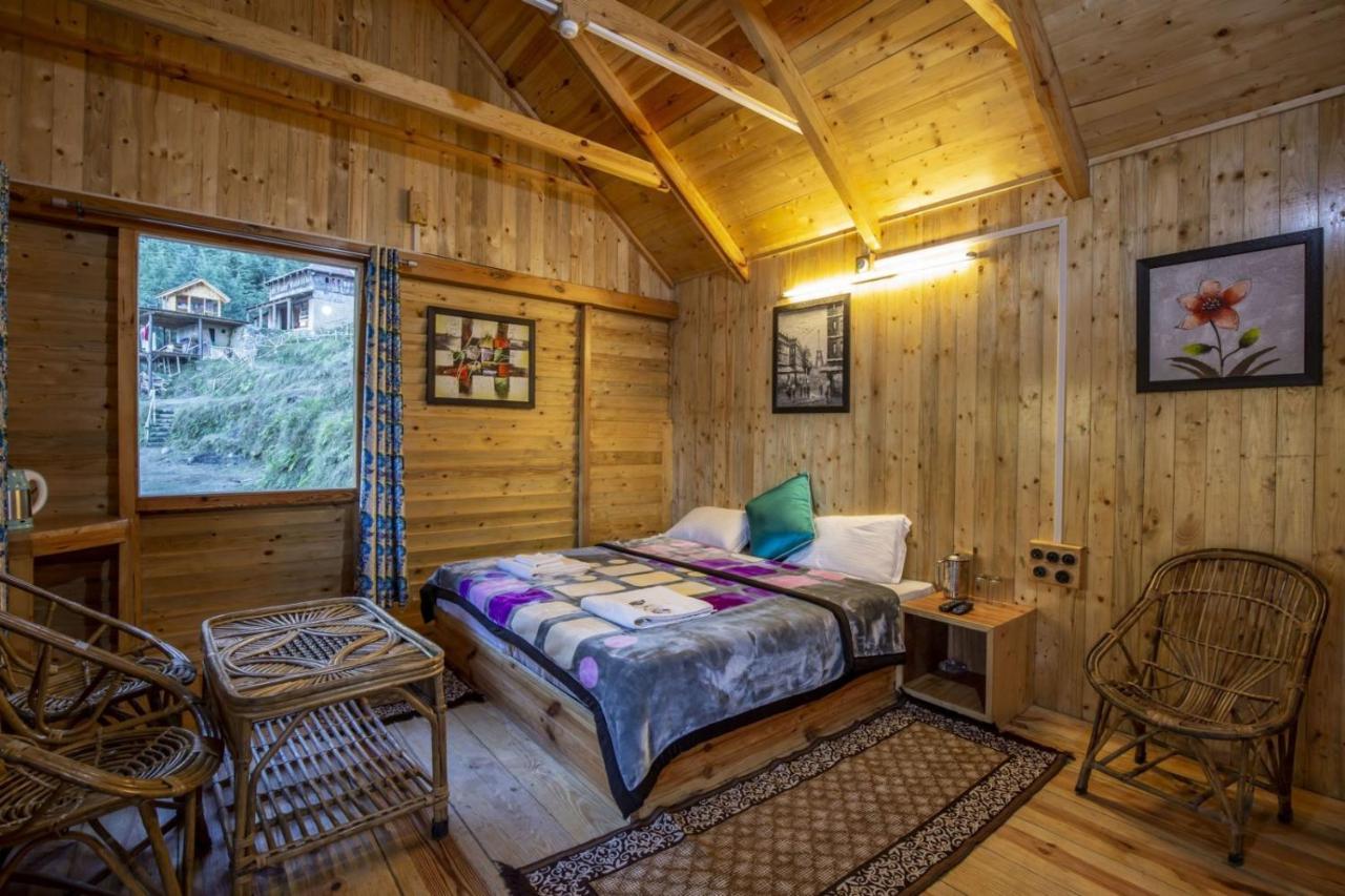 Mid Conifer Cottage Далхаузи Екстериор снимка