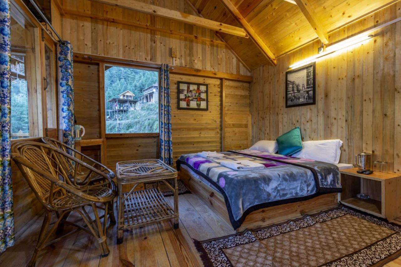 Mid Conifer Cottage Далхаузи Екстериор снимка